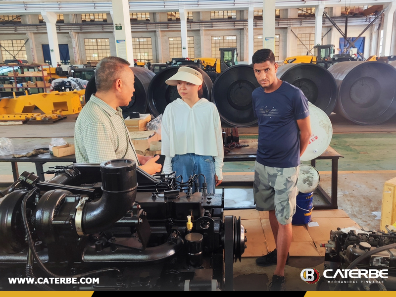 Algeria Customer Visited XCMG & YTO & LUTONG Factory