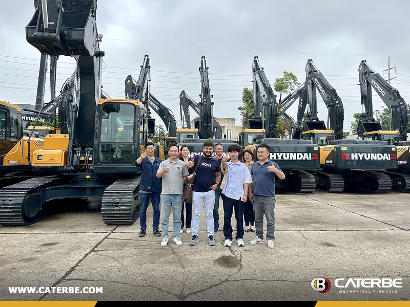 Turkmenistan Customer Visited CAT & HYUNDAI & XCMG Factory