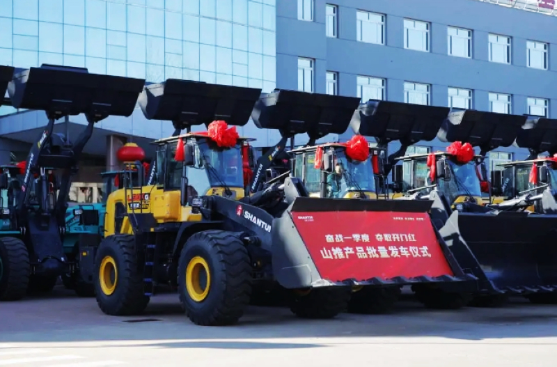 SHANTUI More Than 100 Loaders in Batches