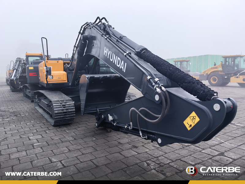Algeria - 2 Units HYUNDAI HX220HD Crawler Excavators