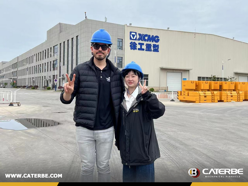 Mexico Customer Visited SINOMADA Office and XCMG & HANGCHA & HELI Factory