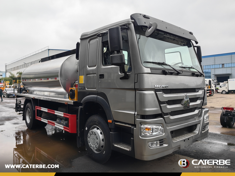 Algeria - 2 Units HOWO Asphalt Distributor Truck