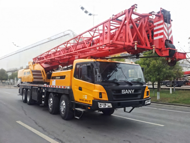 Analysis of Anti-Swing Technology for Blind Spot Operations in Truck Cranes