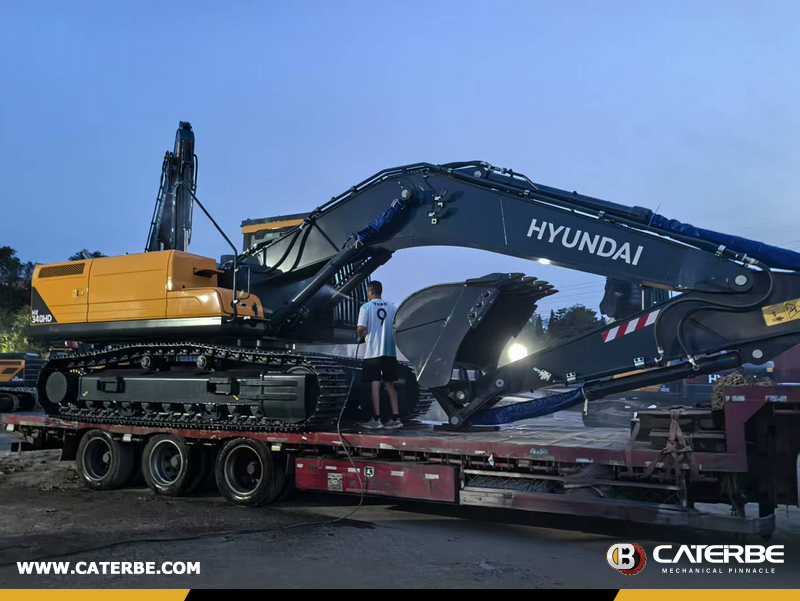 Algeria - 2 Units HYUNDAI HX340HD Excavator