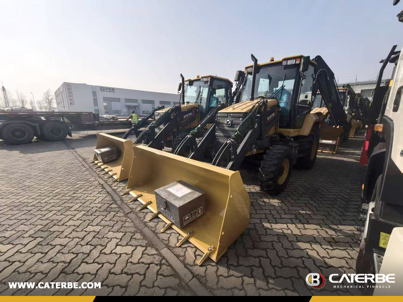 XCMG XC870K Backhoe Loader