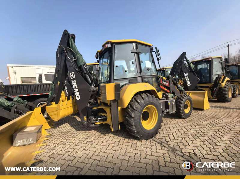 XCMG XC870K Backhoe Loader
